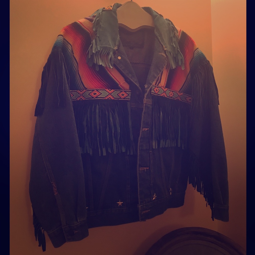✌️Vintage SW Beaded/Fringed Denim Jacket🌵